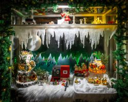 3. Kultasepänliike Olle Andersson